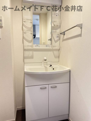 【洗面所】 | リブリ・久米川 | 使いやすい洗面所です