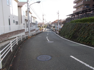 【周辺】 | セントラルステージ千里青葉丘 | 前面道路