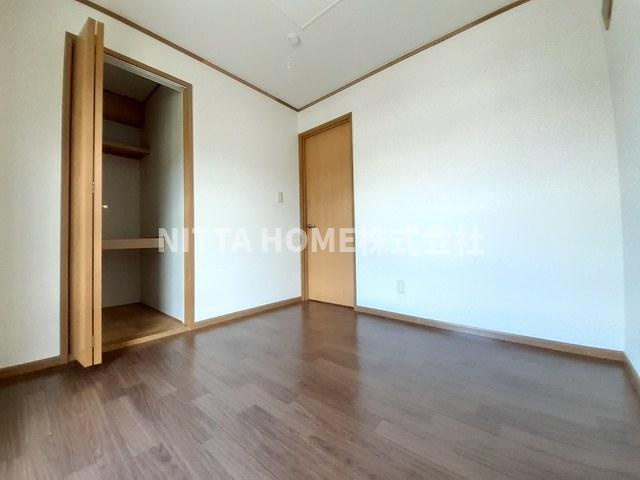 ジュアン壱番館の内装|洋室は６帖が２部屋と４．５帖が１部屋あります◎