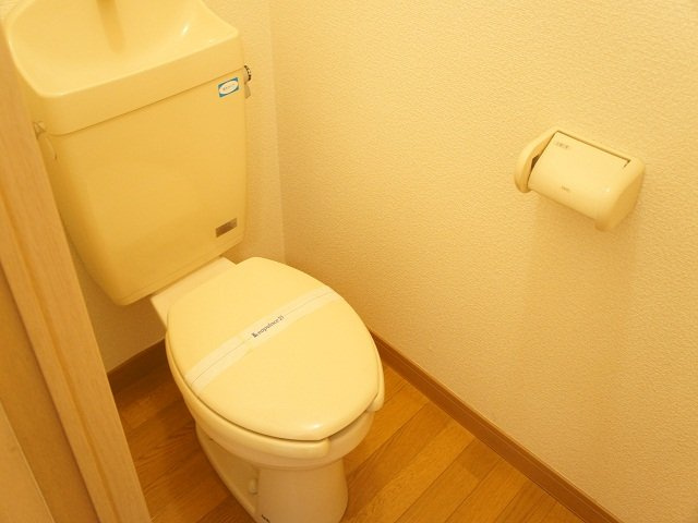 レオパレスプリムローズのトイレ|バス・トイレ別☆