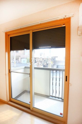【設備】 | ポルト | シャッター雨戸付きで防犯対策◎