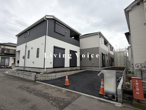 【外観】 | 【仲介手数料０円】厚木市下川入第17　新築一戸建て　3号棟　全3棟 | 全体　厚木市下川入第17　新築一戸建て　全3棟