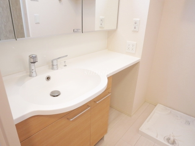 アヴェニールの洗面所|嬉しい独立洗面台です☆