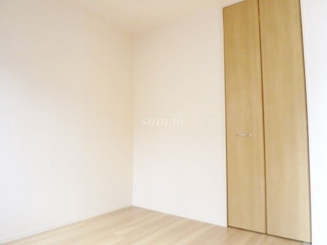 アヴェニールの寝室|4.6帖の洋室です☆