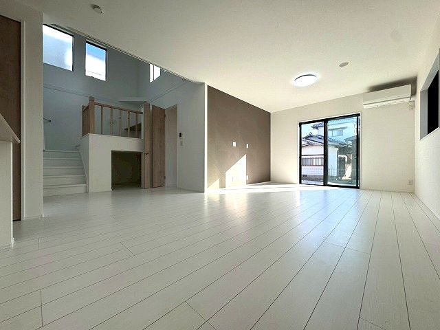 【居間・リビング】 | 福津市津屋崎1丁目戸建