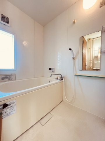 新多聞第2住宅102号棟の浴室