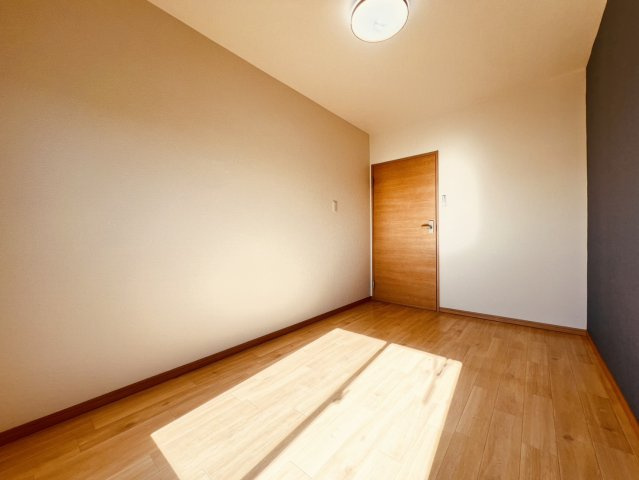 新多聞第2住宅102号棟の寝室