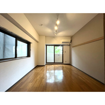 【居間・リビング】 | ライジングヴィラ葵