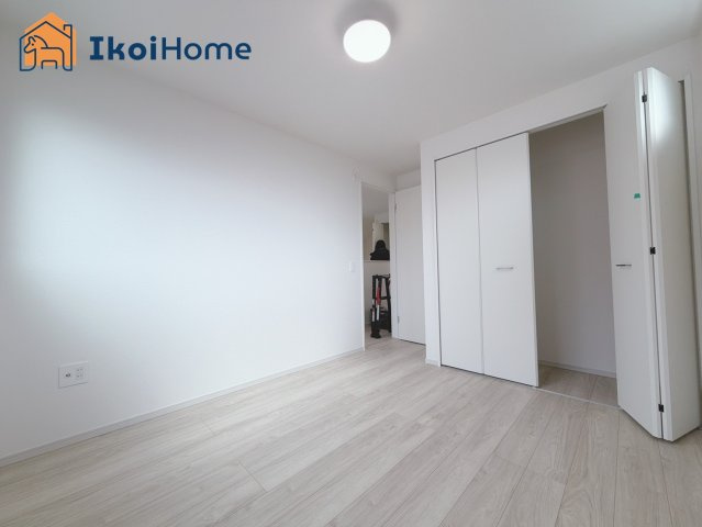 神戸市西区玉津町水谷2期　3号棟　新築戸建の子供部屋|【ホームページに現地動画掲載中】●年中無休：当日予約可●収納スペースも広く収納豊富で便利です！