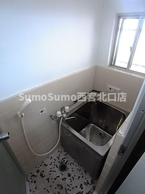 手塚マンションの浴室