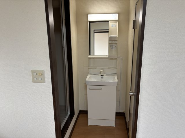 ファミール清水の洗面所