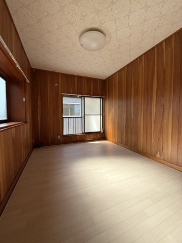 野口町良野戸建ての洋室|広々とした洋室です