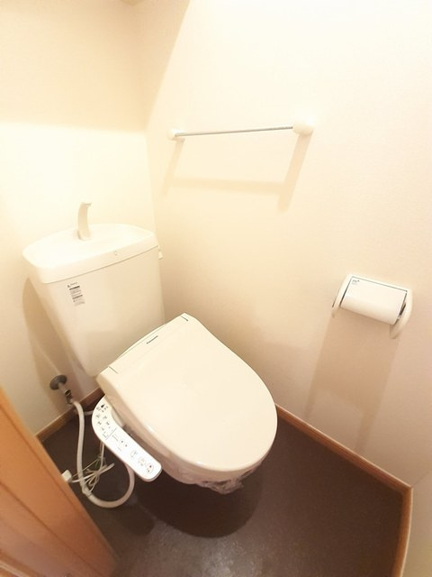 メゾンリールのトイレ