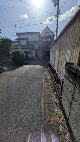 土地　仏生寺の前面道路含む現地写真