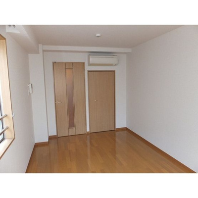 【居間・リビング】 | コーポＴＯ | ゆったり過ごせるリビングです