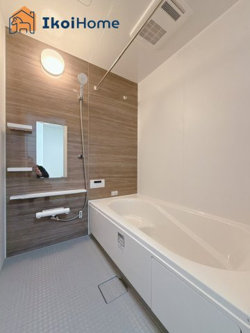 神戸市西区玉津町水谷2期　2号棟　新築戸建の浴室|【ホームページに現地動画掲載中】●年中無休：当日予約可●浴室暖房乾燥機が付いています。