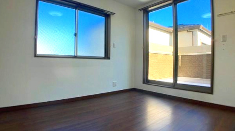 広島市中区吉島新町２丁目　中古一戸建ての洋室