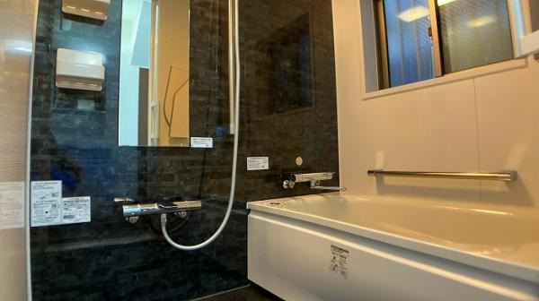 広島市中区吉島新町２丁目　中古一戸建ての浴室