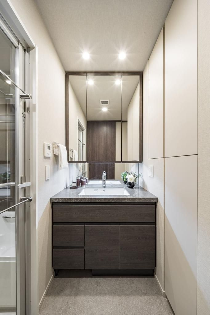 アトラス青山レジデンシャルの独立洗面台