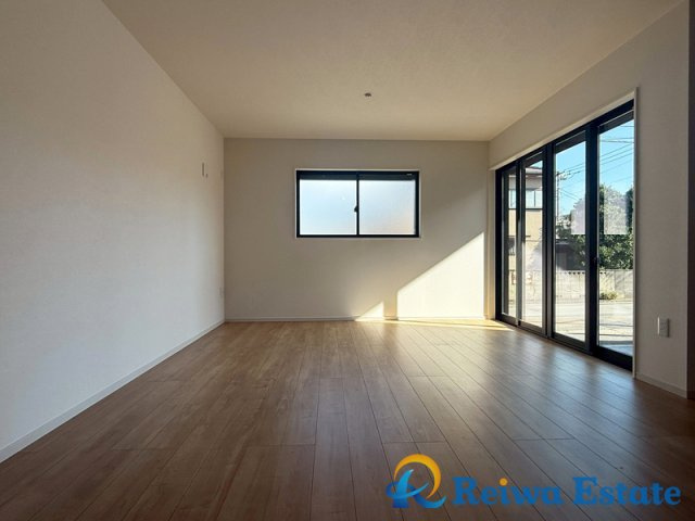 新築戸建　藤沢市大庭の居間・リビング