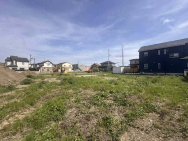 【前面道路含む現地写真】 | 加須市久下第7期　ワイウッドコート　新築戸建　全10棟　2号棟