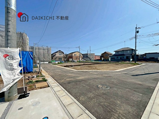 【前面道路含む現地写真】 | 加須市久下第7期　ワイウッドコート　新築戸建　全10棟　2号棟