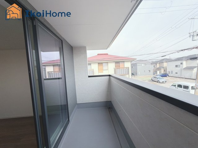 神戸市西区玉津町水谷2期　1号棟　新築戸建のバルコニー|【ホームページに現地動画掲載中】●年中無休：当日予約可●バルコニーは屋根がついているので安心です。