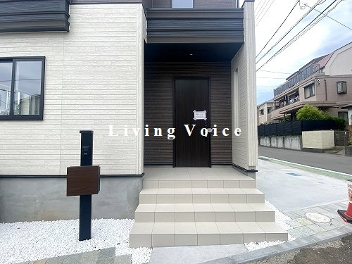【居間・リビング】 | 【仲介手数料０円】小田原市扇町1丁目　新築一戸建て | 小田原市扇町1丁目　新築一戸建て