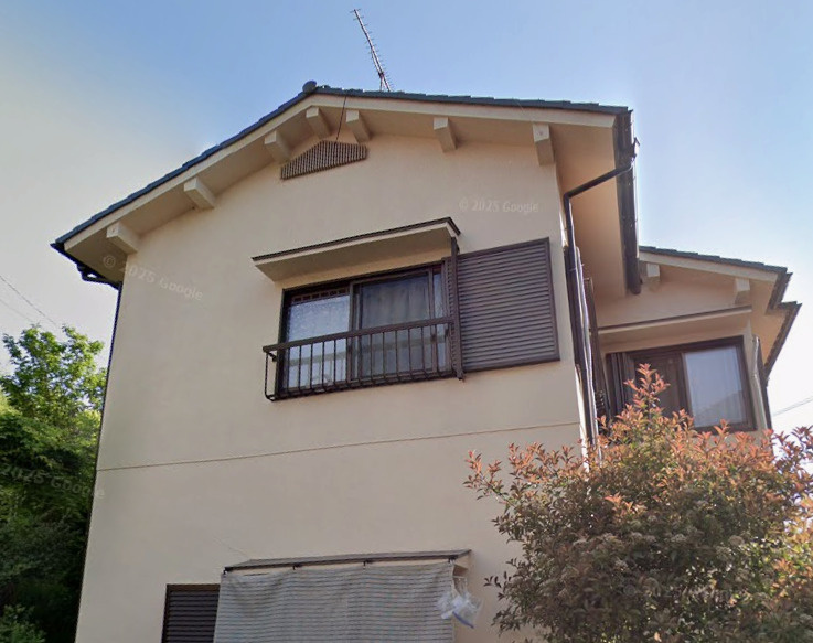 生駒市桜ケ丘貸家の外観