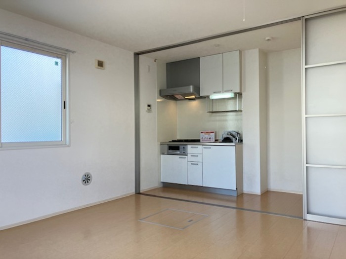 ローズコートYの居間・リビング