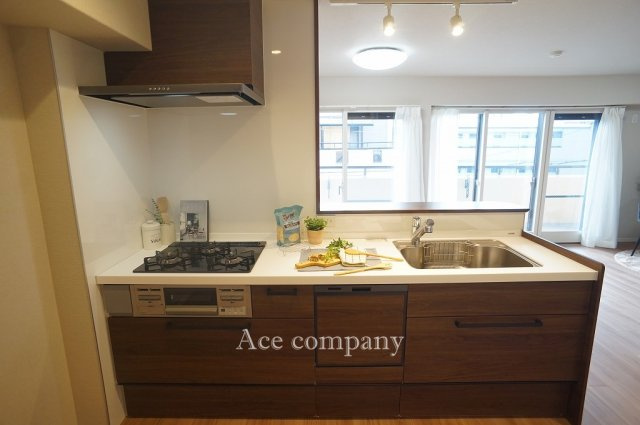 【キッチン】 | 西田辺グリーンマンション | 食洗機＆浄水器付きのシステムキッチン新調です☆3口ガスコンロ☆