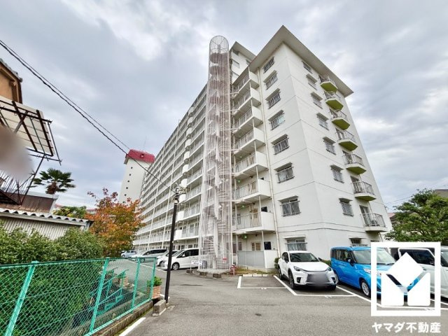 桂川ハイツ5号館の外観