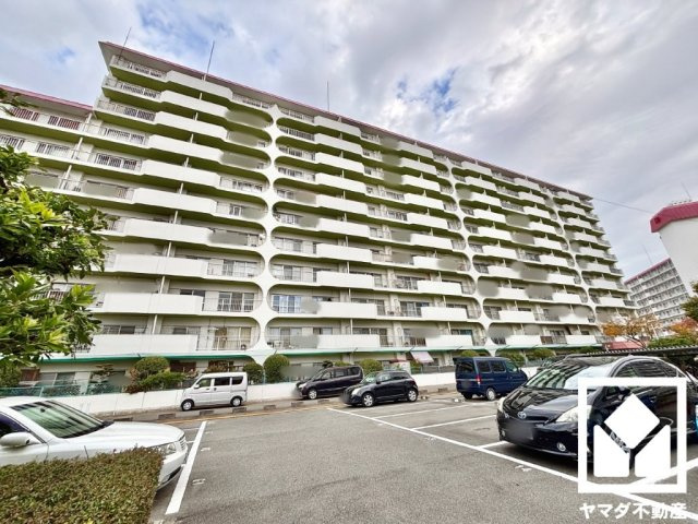 桂川ハイツ5号館の外観