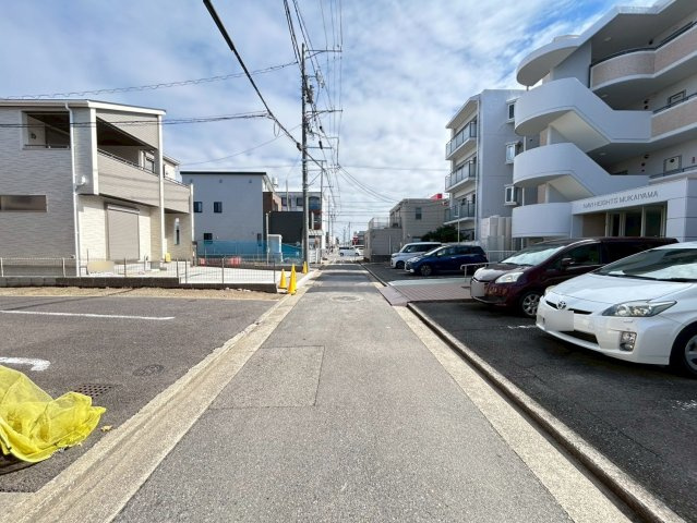 ブルーミングガーデン　一宮市向山町2丁目　全1区画分譲の前面道路含む現地写真|■前面道路　■ヤマダ不動産　株式会社リライフ　
■夢のマイホーム購入をフルサポートします！