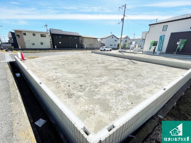 大津市下阪本　第4期　新築一戸建ての外観|周辺は落ち着いた街並みの住宅地！子育てがしやすい住環境です！まだ未完成ですが、現地でしかわからない事もございます。是非一度ご覧ください。