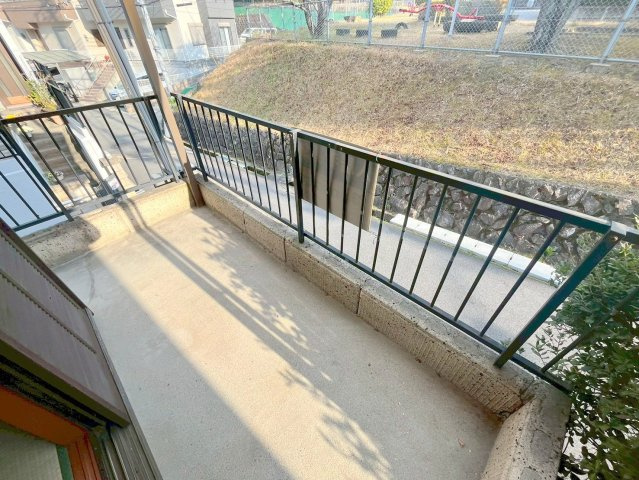 学園大和町6丁目戸建賃貸のバルコニー