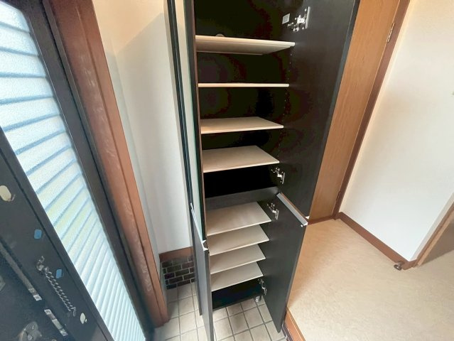 学園大和町6丁目戸建賃貸の収納