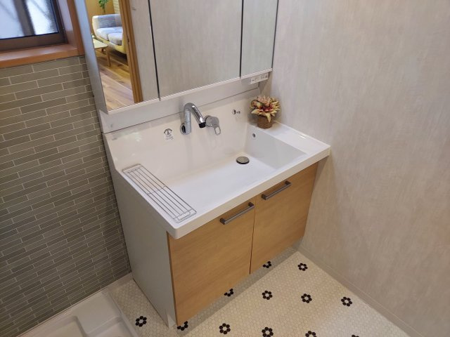 宝塚市宝梅3丁目一戸建の独立洗面台|洗面化粧台
