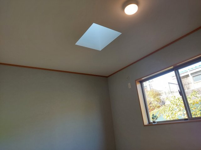 宝塚市宝梅3丁目一戸建の洋室|2階洋室北側約6帖