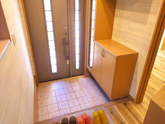 宝塚市宝梅3丁目一戸建の玄関
