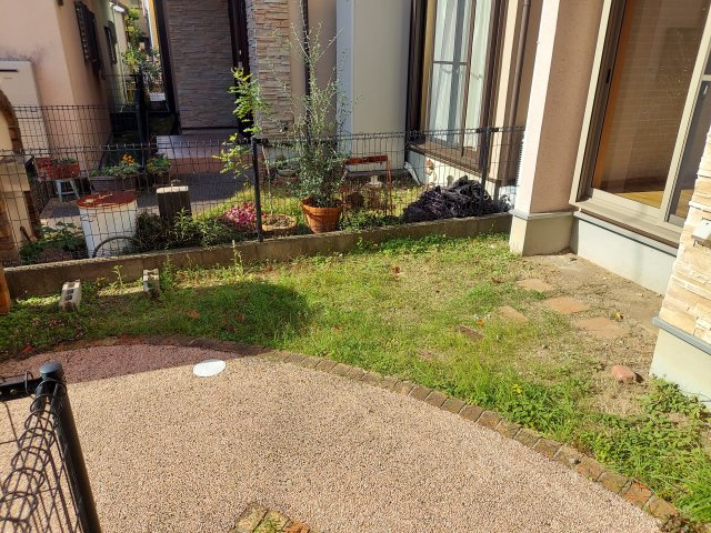 宝塚市宝梅3丁目一戸建のその他|玄関前