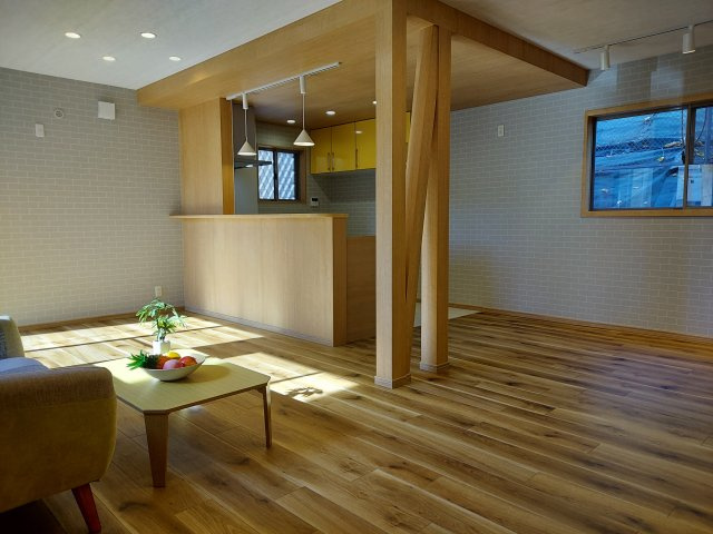 宝塚市宝梅3丁目一戸建の居間・リビング