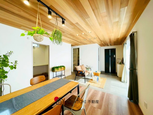 【居間・リビング】 | ワイウッドコート羽生市須影第1期　新築戸建　全5棟　2号棟