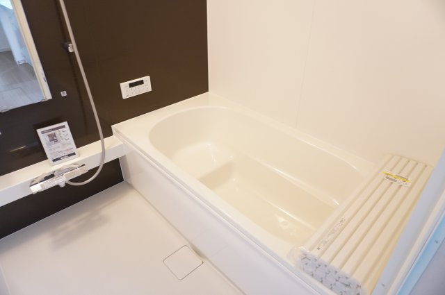 越谷市赤山町２丁目 新築分譲住宅 の浴室