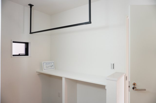 越谷市赤山町２丁目 新築分譲住宅 のランドリースペース