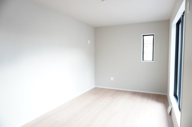 越谷市赤山町２丁目 新築分譲住宅 の洋室|9.7帖