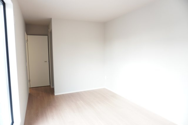 越谷市赤山町２丁目 新築分譲住宅 の洋室