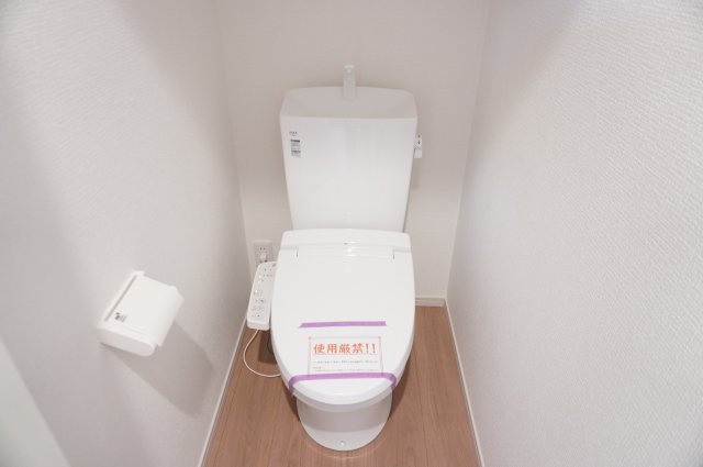 越谷市赤山町２丁目 新築分譲住宅 のトイレ|2階