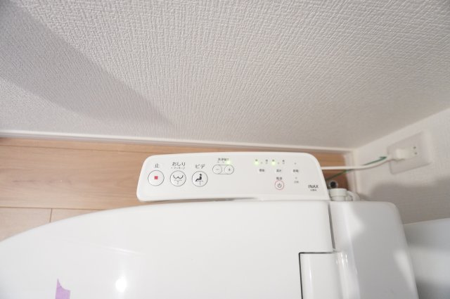 越谷市赤山町２丁目 新築分譲住宅 のトイレ