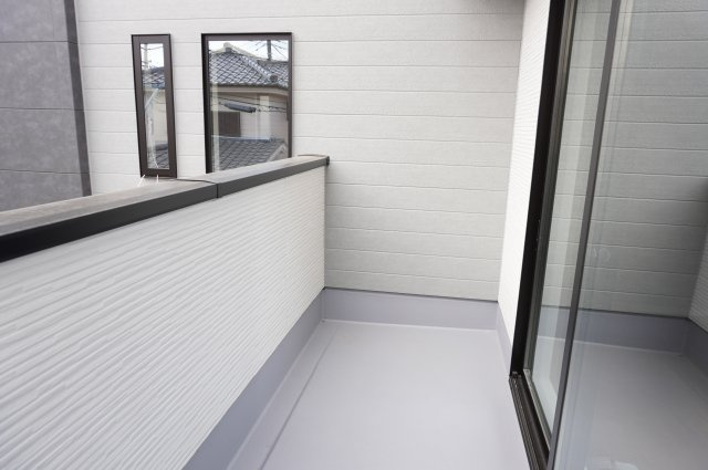 越谷市赤山町２丁目 新築分譲住宅 のバルコニー